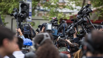 Medium journalist800