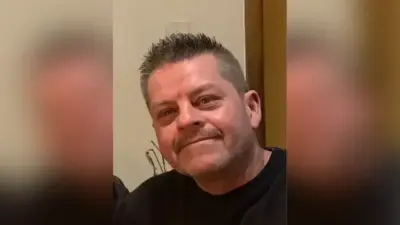 Medium alvin walaszek