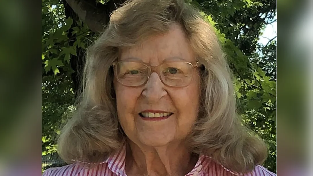 Mollie E. "Darling" Wade-Lynski