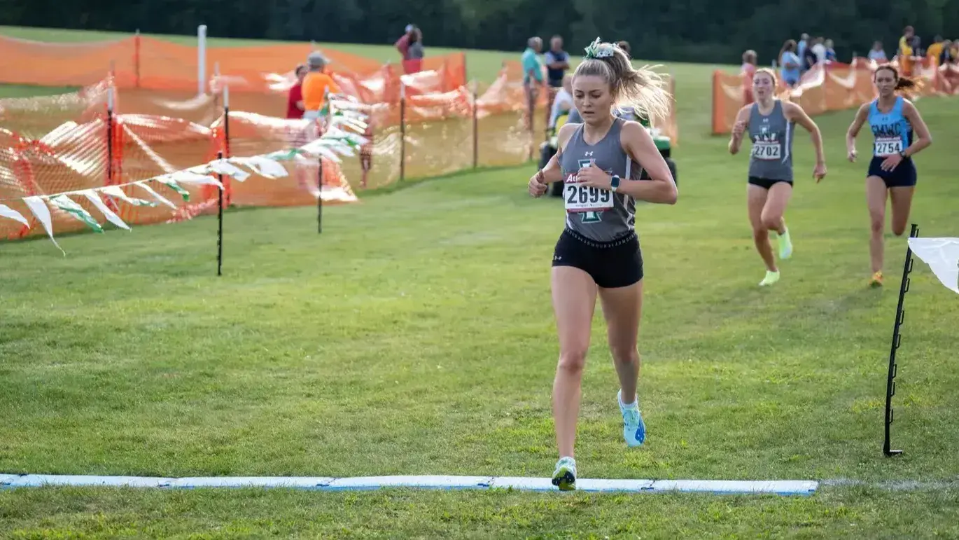 Illinois Wesleyan runner wins fourth consecutive CCIW cross country award