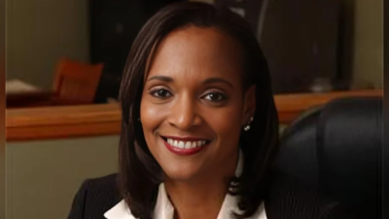Illinois lawmakers approve bill expanding eligibility for school social work scholarships