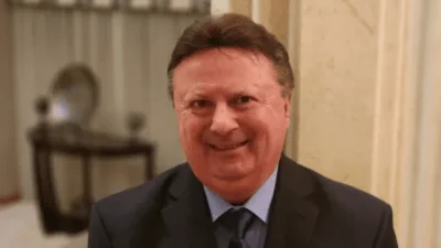 Medium georgemetanias
