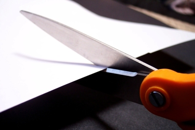 Medium cut scissors 1000x667