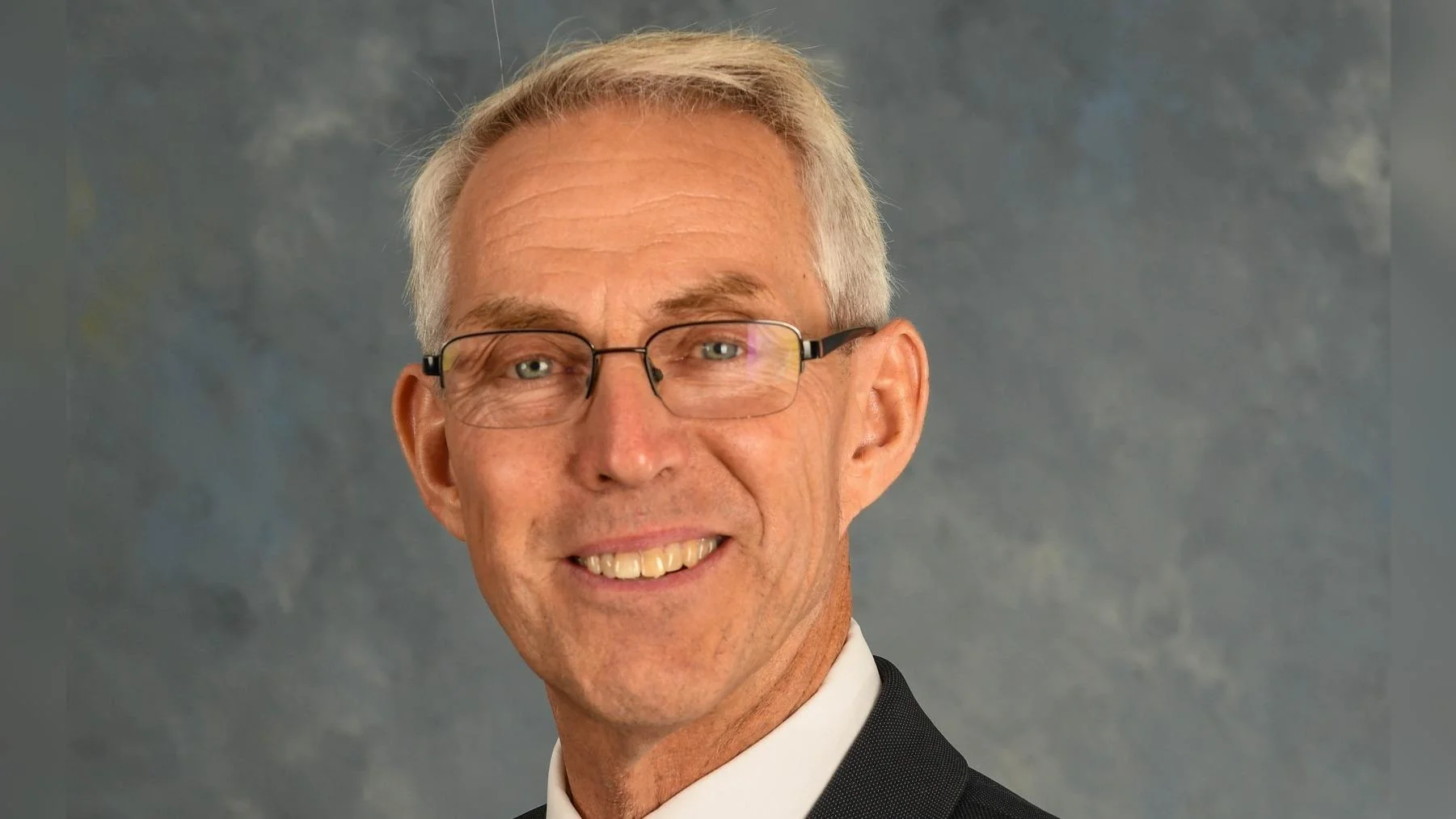 Brad Halbrook criticizes continued tip taxation and new $8 billion energy rate hike