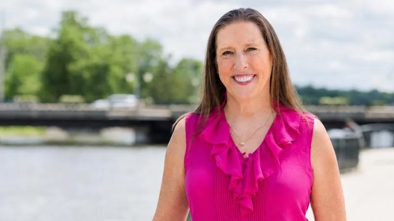 Jennifer Davis, Republican candidate for Illinois' 8th Congressional District