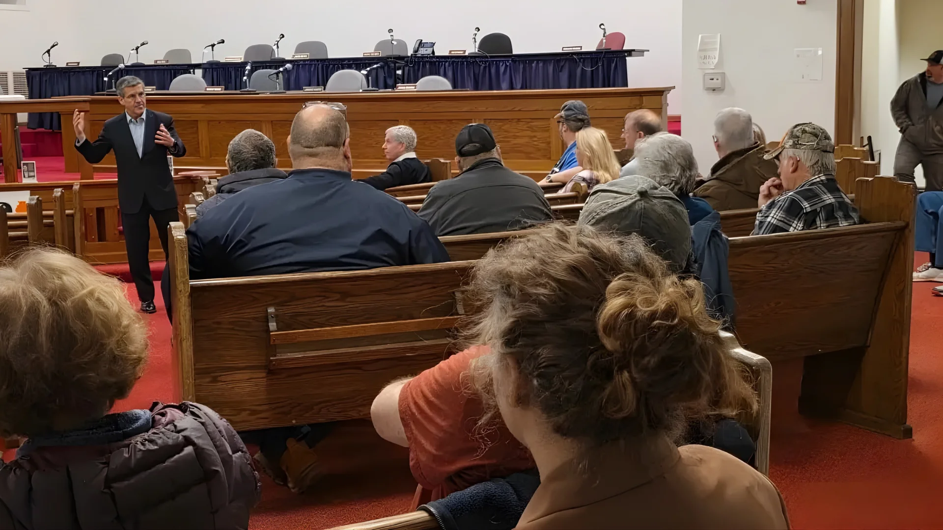 Illinois gubernatorial candidate proposes consolidation of local governments to reduce property taxes