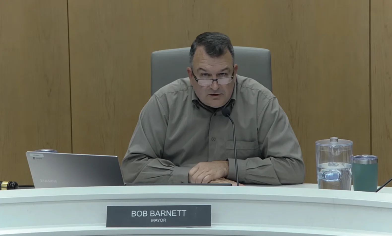Mayor Bob Barnett defended Downers Grove’s Pride Month proclamation, calling mayoral proclamations “a mayoral privilege” amid criticism from conservative residents.