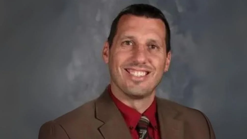 Dr. Travis Roundcount, Superintendent at Mount Zion Community Unit School District 3 Dr. Travis Roundcount, Superintendent at Mount Zion Community Unit School District 3