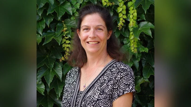 Karolyn Nance, Bartlett Library Director - LinkedIn