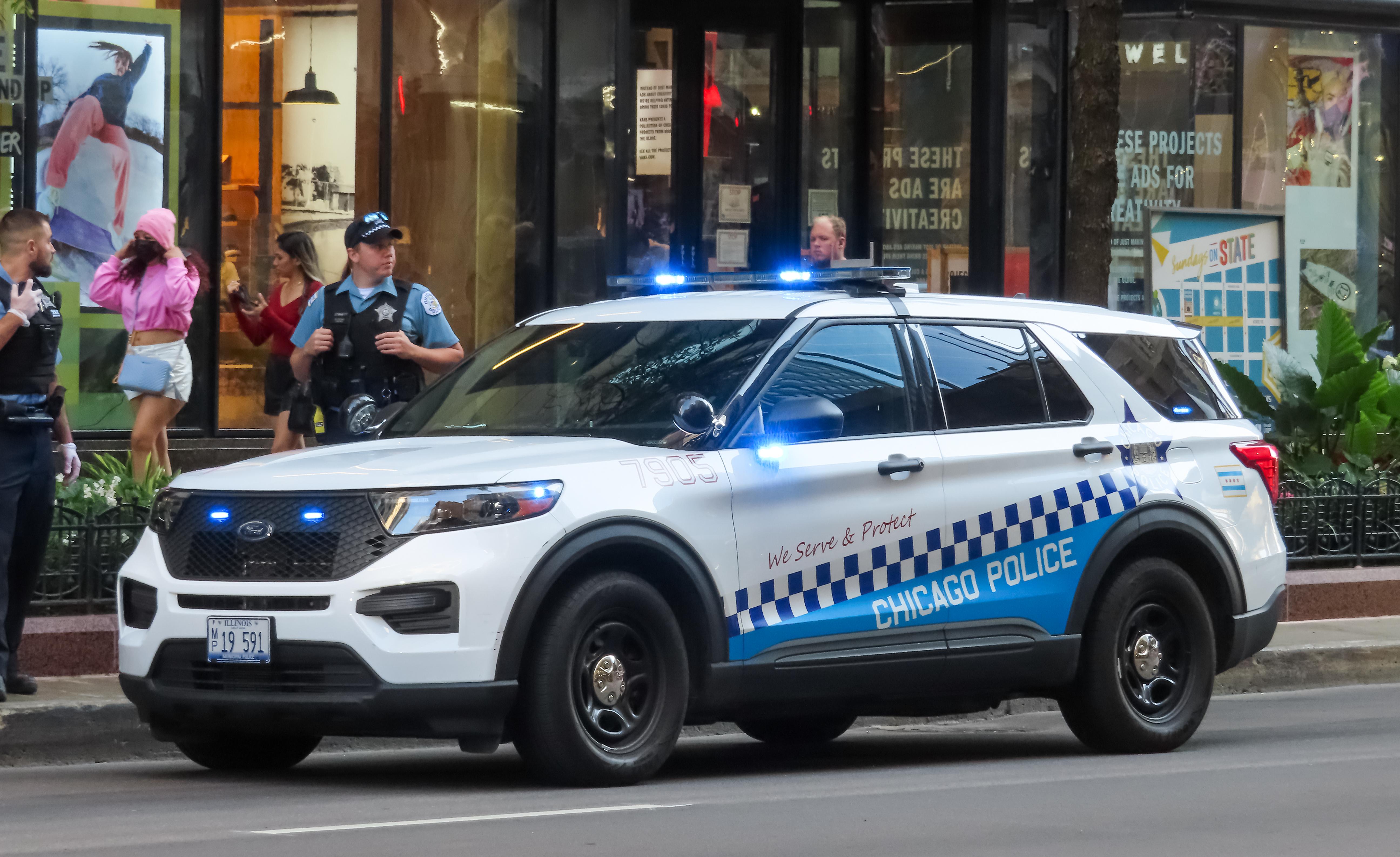 Chicago Police investigate alleged patrol vehicle 'ambush' by Latin ...