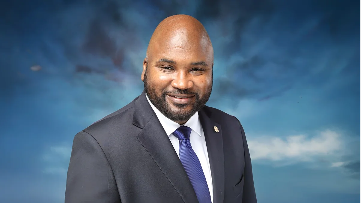 Illinois Senate considers Sims’ bill for IT and payroll system upgrades