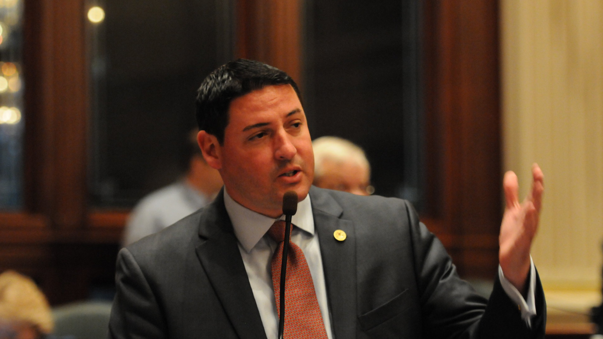 Rep. Cabello: 'Absolutely' supports increased natural gas production to help reduce fertilizer costs for Illinois farmers