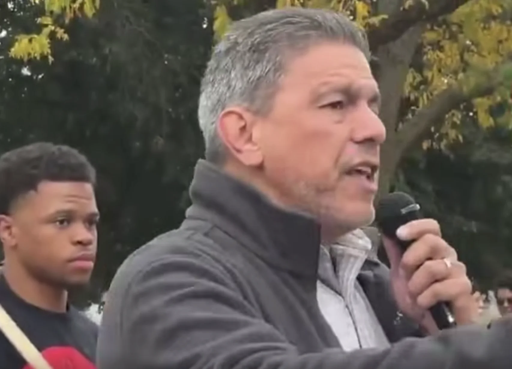 Wilbur Wright College staffer calls for violence against ICE at Chicago ‘No Kings’ rally: ‘These ICE agents gotta get shot and wiped out!’