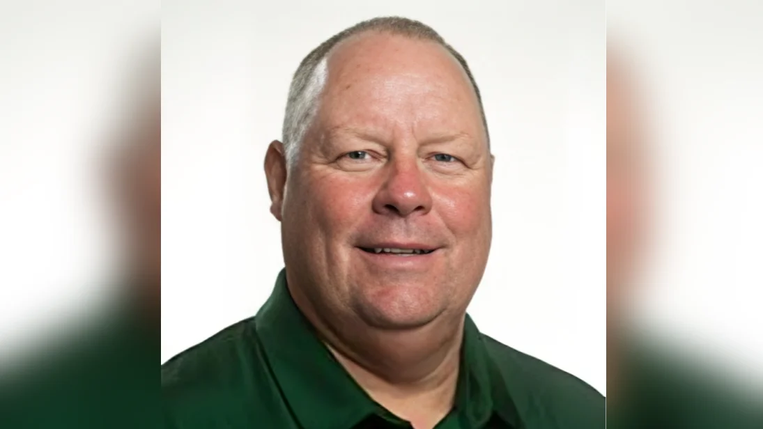 Illinois Wesleyan splits doubleheader against Greenville; offense leads Titans to first win