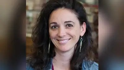 Medium julia coen 450 2 1
