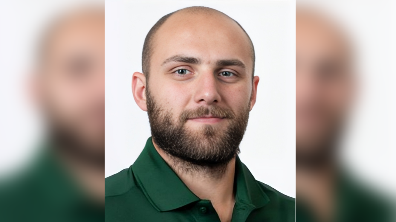 Illinois Wesleyan athletes break school records in weekend track and field events Illinois Wesleyan athletes break school records in weekend track and field events