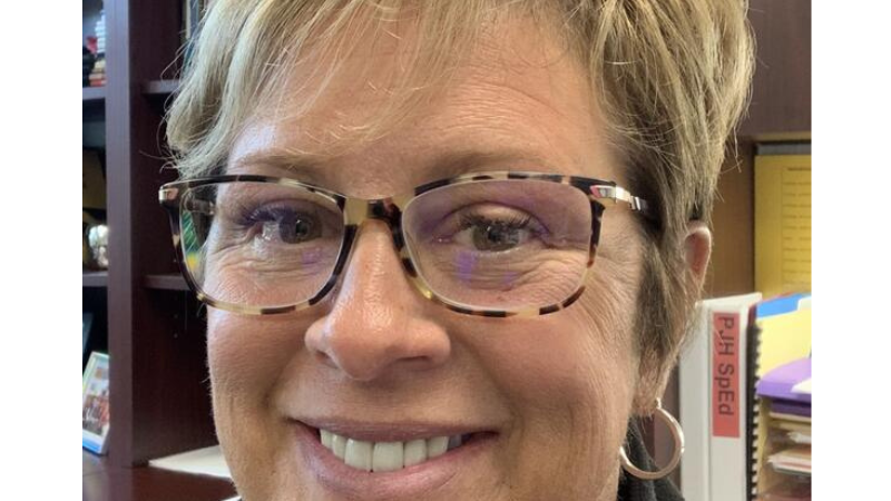 Alsip Hazelgreen Oaklawn School District 126 Board of Education met April 10