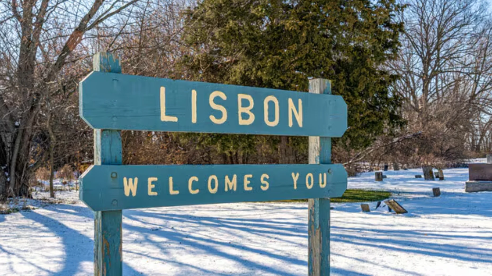 Village of Lisbon, Town welcome sign