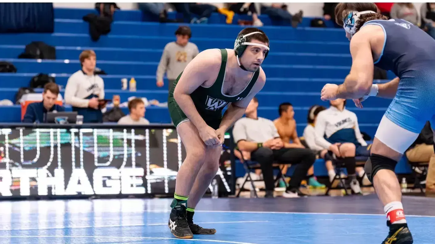 Illinois Wesleyan men's wrestling falls to Augustana and MSOE at triangular meet