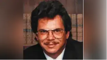 Medium charles kelly 1728474691