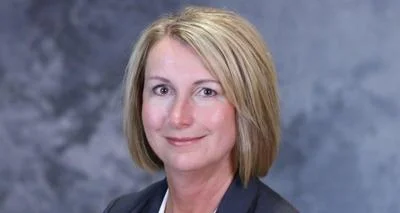  Karen Dyer, CEO