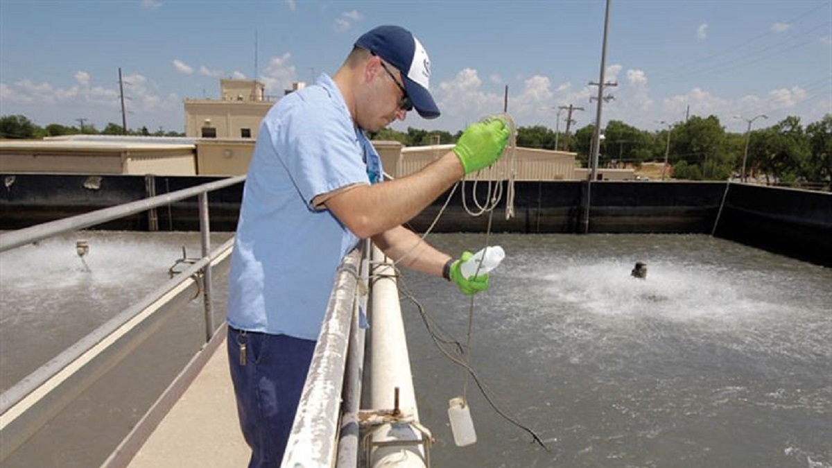 Waste treatment worker