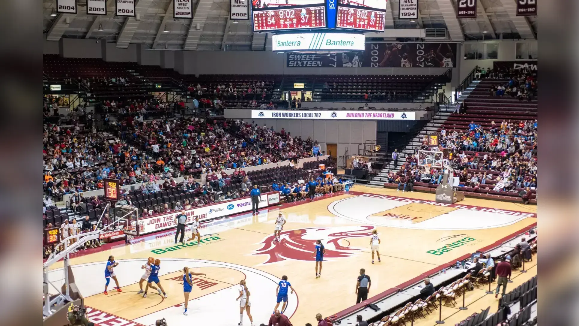 Southern Illinois women’s basketball prepares for Coast 2 Coast Music City Classic