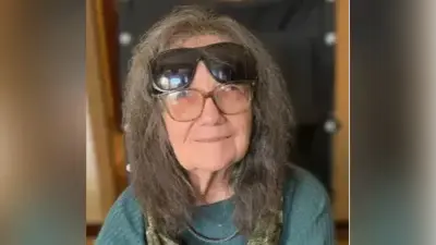 Medium evelyn emelia sasek