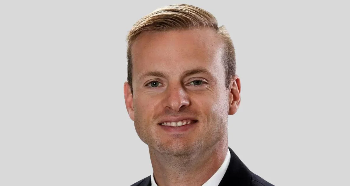 Illinois State Basketball Coaches Show airs live from Jesse's Grill tonight