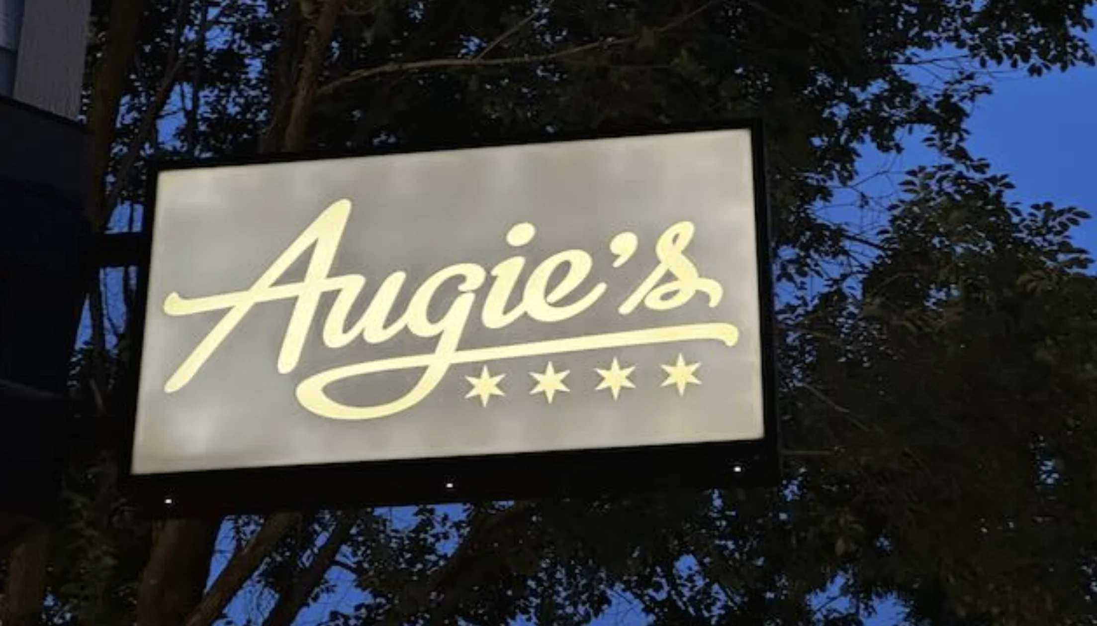 Chicago Young Republicans say Augie’s canceled event days before gathering after learning it was political: 'It just sucks'