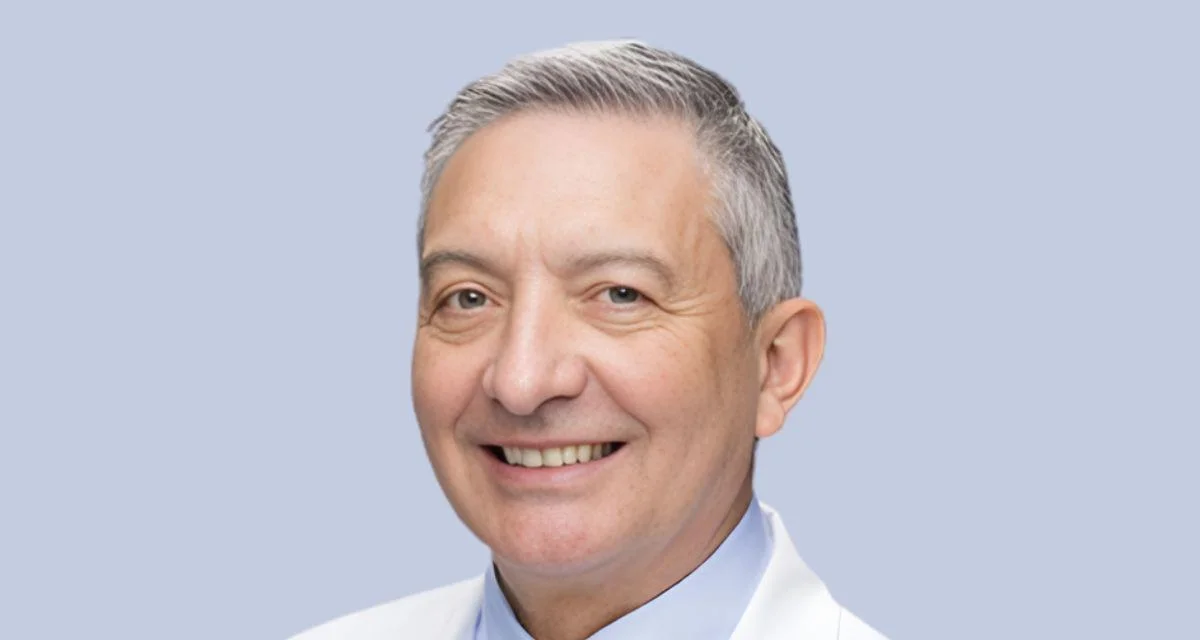 UI Health coordinator donates kidney to mother after years helping other patients