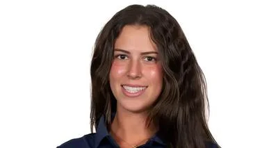 Medium alexis