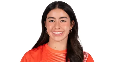 Emma Yee, Forward