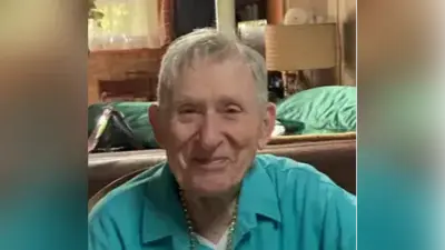 Medium lawrence clarence myszkowski
