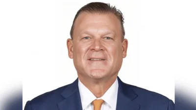 Brad Underwood  Richmond Family Endowed Men’s Head Basketball Coach 