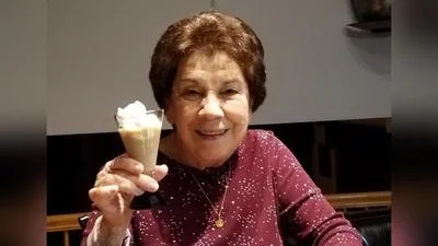 Medium 43qx56sy8wyzeigj81jbglzc0uaf