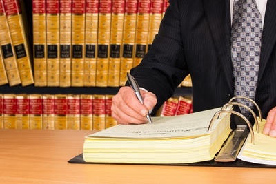 Medium lawyer