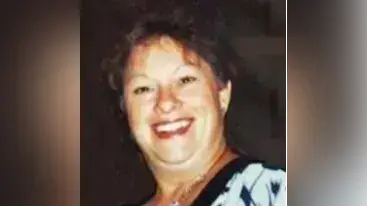 Medium garnette dalaney 1731426119